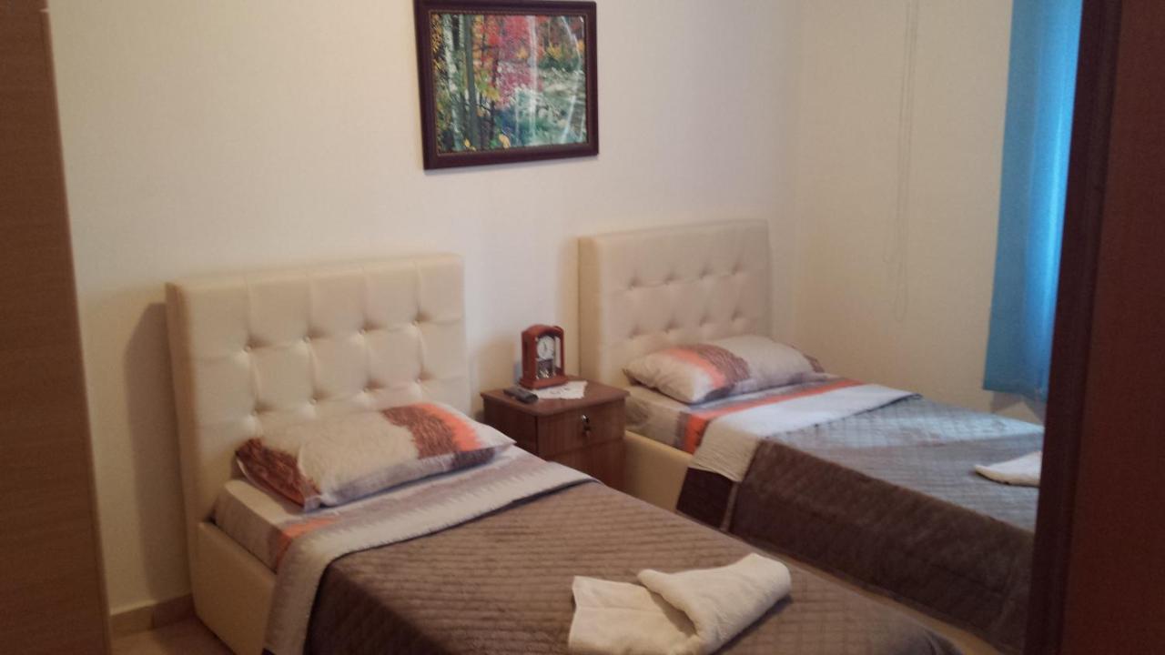 Apartment Lika Shkodër エクステリア 写真